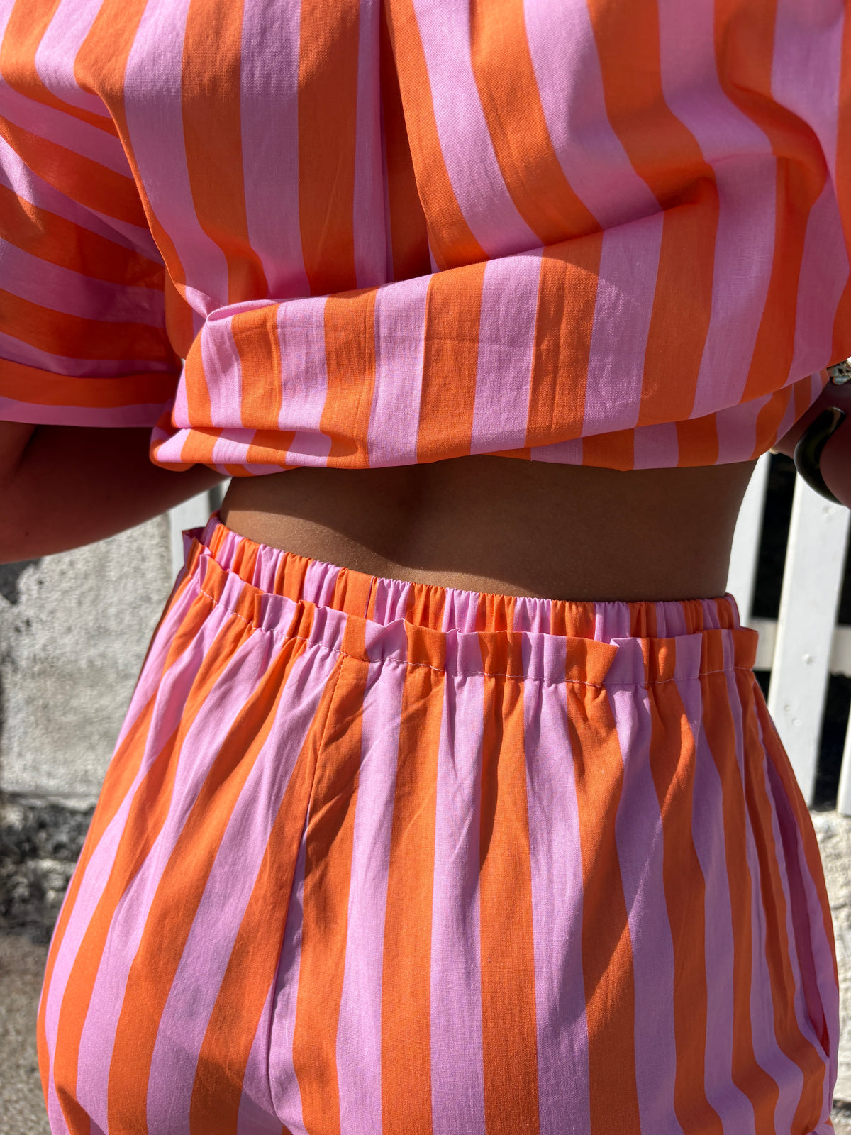 Short Adèle